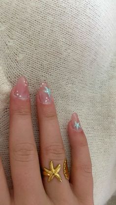 Summer Acrylic Nails Starfish, Summer Nail Inspo Starfish, Nails Summer Inspo 2024, Starfish On Nails, Summer Nails With Starfish, Starfish Nail Designs, Starfish Nails Short, White Starfish Nails, Starfish Nail Ideas