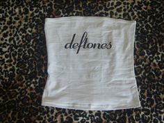 deftones shirt Deftones Crop Top, Deftones Outfit, Tube Top Fits, Tube Top Outfit, 2000s Clothes, Tube Tops, 2000s Fashion Outfits