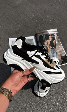 chunky sneakers, sneakers, fall shoes, fall sneakers, white shoes, everyday shoes, everyday sneakers, trendy shoes, basics, time capsule wardrobe, neutral shoes, everyday neutrals Staple Sneakers, I'm Yours, Chunky Sneakers, Sneaker Heels