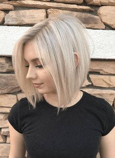 Bob haircuts are kinda amazing..but do you know the difference between a graduated bob, a-line haircut, and the other types of bobs? #HairTips #Hairstyles #HairHacks #HairKnowledge Cute Bob Hairstyles, Medium Bob Hairstyles, Bob Hairstyles For Fine Hair