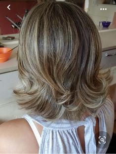 Medium Layered Haircuts, Medium Layered Hair, Haircuts For Medium Hair, Penteado Cabelo Curto, Medium Hair Cuts, Layered Haircuts, Layered Hair, Hair Dos, Hairstyle Ideas