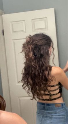 Prom Hairstyle, Cute Curly Hairstyles, Curly Hair Styles Easy, Hairdos For Curly Hair, Curly Hair Inspiration, Curly Girl Hairstyles, Hair Stylist Life, Easy Hairstyles For Long Hair