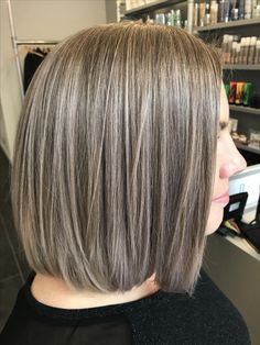 Blonde Bob Balayage, Ombre Hair Color For Brunettes, Short Hair 40, Mushroom Blonde, Bob Balayage, Light Ash Brown Hair, Ash Blonde Bob, Brown Bob Hair, Silver Hair Highlights