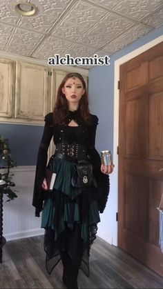 Pirate Outfit, Pirate Fashion, Fest Outfits, Witch Outfit, Fantasias Halloween, Fantasy Dress