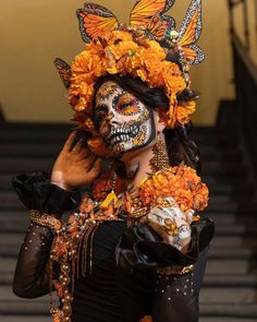 Academia Looks, Catrina Makeup, Catrina Tattoo, Cute Halloween Makeup, Sugar Skull Makeup, Mexico Culture, Día De Muertos, Skull Makeup