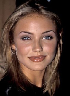 90s Models Makeup, 1990s Makeup, Early 2000s Makeup, 90’s Makeup, 2000 Makeup, 2000s Makeup Looks, 90s Makeup Look, Y2k Makeup