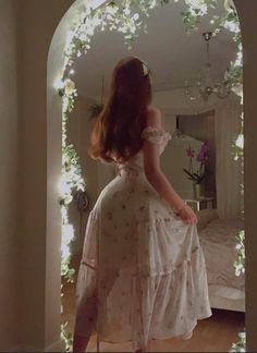 Elizabeth Smith, Fashion Feminine, Fairytale Dress, Girly Shoes, Aesthetic Style, Belleza Natural, Aesthetic Fashion, Diy Clothes