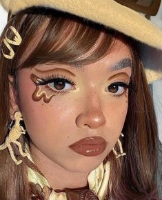 Cute Eye Makeup, Face Paint Makeup, Graphic Makeup, Makeup Lips, Cool Makeup Looks, Pinterest Makeup