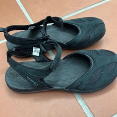 New Without The Box. Black But The Leather Has A Bit Of A Dark Green Hue. Purchased. Never Worn. Excellent Condition. Black Sandals For Outdoor, Merrell Shoes, Black Green, The Box, Women's Shoes Sandals, Dark Green, Shoes Sandals, Women Shoes, Sandals