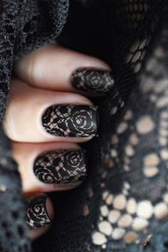 Vampy lace nail art will *definitely* make a statement. Lace Nail Art, Unghie Sfumate, Lace Nails, Gothic Nails, Black Nail Art, Trendy Nail Art Designs, Her Nails, Trendy Nail Art