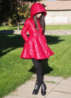 "Extravagant red quilted peplum jacket(coat) STANDART SIZES SIZE XS bust: around 33 in / 84-86 cm Waist: around 26 in / 62-64 cm Hip: around 35.5 in / 88-90 cm Aproxx height: 5'3\" / 160 cm SIZE S bust: around 35 in / 88-90 cm Waist: around 28 in / 66-68cm Hip: around 37 in / 90-92cm Aproxx height: 5'5\" / 165 cm SIZE M bust: around 36 in / 92-94 cm Waist:around 29 in / 70-72 cm Hip: around 39 in / 94-96 cm Aproxx height: 5'6\" / 165-167 cm SIZE L bust: around 38 in / 96-98 cm Waist: around 31 i Fitted Red Puffer Jacket, Red Quilted Jacket, Quilted Jacket Women, Women Winter Jacket, Black Kaftan, Womens Quilted Jacket, Summer Boots, Leather Gladiator Sandals, Red Quilts