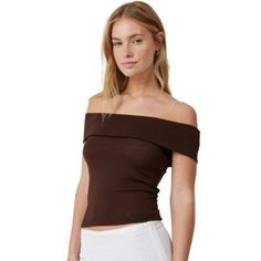 Brown Off Shoulder Blouse. New With Tags Size Small Casual Brown Tops For Spring, Casual Brown Spring Tops, Chic Brown Cotton Tops, Chic Brown Tops For Spring, Chic Brown Top For Spring, Brown Summer Tops For Day Out, Brown Tops For Summer Day Out, Trendy Tan Tops For Spring, Trendy Tan Tops For Fall