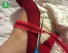 Diy Heels, 1920s Costume, Shoe Refashion, Shoe Makeover, Diy Shoe, Shoes Hack, Quick Diy, Glitter Shoes, Jane Shoes