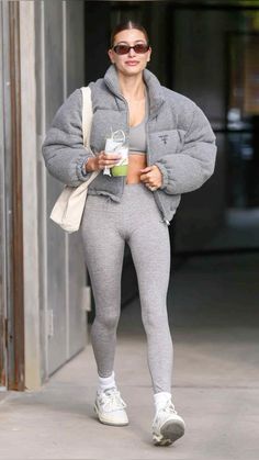 #haileybieber #pilates #pilatesprincess #workoutfitswomen #winterworkoutfitsforwomen #greyworkoutfit #athleisure #chicworkoutfit Hailey Bieber Pilates Outfit, Celebrities In Athleisure, Gray Athleisure Activewear For Pilates, Celebrity Workout Outfits, Hailey Bieber Athleisure, Hailey Bieber Pilates, Hailey Bieber Activewear, Celebrity Gym Outfit, Hailey Beiber Activewear