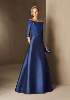 Vestido de festa longo azul Sukienki Maksi, Gown Elegant, Mother Of Groom Dresses, Evening Gowns Elegant, Dresses Cocktail, Dresses Party