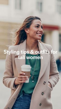 We have compiled the most important styling tips and information about fashion for tall women to help you put together a flattering outfit for any occasion. This will help you find the perfect outfit to show off your best features and make you feel confident.