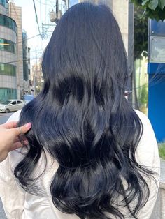 Dark Ash Lavender Hair, Korean Dark Blue Hair, Black Hair With Hint Of Blue, New Trend Hair Color 2023, All Over Hair Color Ideas For Dark Hair, Very Dark Hair Color Ideas, Korean Hair Color Dark, Cool Black Hair Color, Korean Hair Black