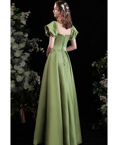 Buy green satin bubble sleeves long bridesmaid party dress at wholesale price online. Free shipping and pro custom service since 2009. Satin Prom Dress With Sleeves, Model Dress Satin, Gaun Satin Dresses, Dresses References, Dress Bridesmaid Satin, Green Satin Prom Dress, Dress Natal, Bridgerton Dresses, Gown Patterns