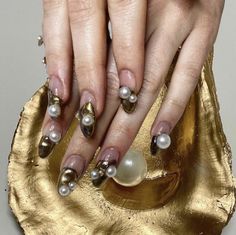 Euphoria Nails, Creative Fashion Photography, Nail Bar, Nail Inspiration, Creative Fashion, How To Do Nails, Short Nails, Fashion Nails