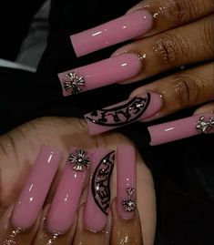 Black And Pink Square Nails, Black And Pink Acrylics, Grabbers Nails, Flare Acrylic Nails, Matte Nails Ideas, Thermal Nails, Punk Nails