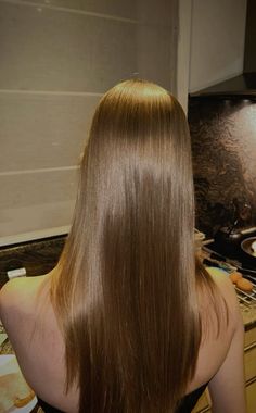 Butterscotch Brown Hair, Straight Dirty Blonde Hair, No Bleach Hair Color, Butterscotch Hair, Bleach Hair Color, Honey Blonde Hair Color, Hair Inspiration Long, Layered Haircuts For Medium Hair, Brown Hair Dye