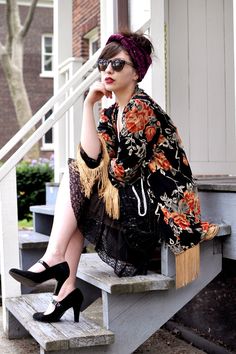 i love the jacket! Beauty Types, Jazz Outfit, Jazz Fashion, Catherine Baba, Jazz Age Lawn Party, Jazz Outfits, Flapper 1920s, Music Dress, Fashion Designer Quotes