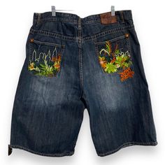 Ecko Unlimited Vintage Men Jean Shorts Baggy Y2k Embroidered Cityscape Floral Sz 42 Great Preowned Condition Zipper Closure See Pics And Use Them As Part Of The Description Some Stain Lines Down Right Back Pockets Internal Has Gum Stains Loose 90s Sharp Embroidery. Tags: Old School Men Short Jeans, Hip Hop Jeans, Vintage Jeans, 90s, Retro, Baggy Short, Embroidered Vintage Jeans Short, Streetwear, Designer Collection Jeans, Collection Jeans Shorts, Designer Men’s Jeans, Denim, Y2k, Hip Hop Clothing, Deadstock Clothing, Men’s Short, Men’s Denim Jeans Short Embroidered Relaxed Fit Bottoms For Streetwear, Casual Embroidered Shorts With Relaxed Fit, Casual Embroidered Relaxed Fit Shorts, Vintage Embroidered Summer Bottoms, Hip Hop Jeans, Vintage Jean Shorts, Mens Jean Shorts, Baggy Shorts, 90s Men