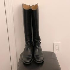 Gucci Made In Italy Beautiful Black Leather Boots. Leather Lining, Rubber Coated Soles. Decorated With Gg Buckle Around Ankles. Purchased In 2018. Normal Wear And Tear On Sole But In Great Condition. Gucci Round Toe Boots For Office, Gucci Round Toe Boots For Workwear, Gucci Formal Boots With Leather Sole, Gucci Boots For Workwear, Gucci Elegant Boots For Work, Designer Gucci Boots For Work, Gucci Classic Formal Boots, Elegant Gucci Boots For Work, Elegant Gucci Boots For Formal Occasions