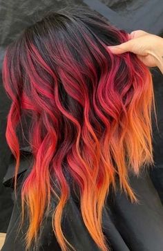 Red And Orange Hair, Orange Ombre Hair, Orange Hair Color, Cheveux Oranges, Hair Color Orange, Fire Hair, Cute Hair Colors, Short Hair Color, Hair Color Blue