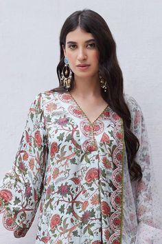 White kurta with all-over multi colored floral prints. Comes with organa hem printed palazzo. - Aza Fashions V Neck Kurta, Kurta With Palazzo, White Kurta, Aza Fashion, Multi Colored, Floral Print, Floral Prints, Satin, V Neck