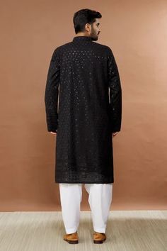 Shop for Aham-Vayam Black Cotton Prashansa Floral Pattern Kurta And Patiala Set for Men Online at Aza Fashions Black Kurta, Types Of Work, Aza Fashion, Fabric Cotton, Sleeve Type, Floral Embroidery, Black Cotton, Floral Pattern, Types Of Sleeves