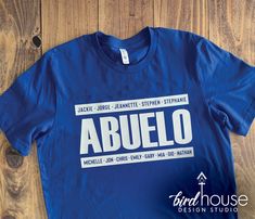 a blue shirt that says abuello on it