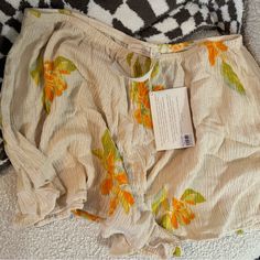 Nwt Savannah Morrow Shorts Xl Brand New Never Worn. Pull On Shorts With Drawstring Beautiful Paired With White Tank Or Bathing Suit For Vacation. Breezy Shorts. Please See Sizing From Their Website Dove Brand, Savannah Morrow, Under Armor Shorts, White Chinos, Sports Bra Set, Pull On Shorts, Hotty Hot Shorts, Zara Shorts, Fashion Bug