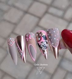 Short Valentine Nails, Easy Nail Designs For Beginners, Nail Art Designs Valentines, Nail Art Designs Valentines Day, Nail Designs For Beginners, Disneyland Nails, Gold Gel Nails, Easy Nail Designs, Disney Inspired Nails