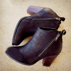 Black Mid Heel Boots, Zipper Heels, Western Booties, Black Heel Boots, Ankle Bootie, Heel Boots, Mid Heel, Boots For Sale, Heeled Ankle Boots