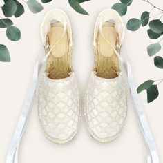 Flat espadrilles adorned with delicate lace that provide a sophisticated and feminine style, perfect for a special occasion. The ribbons add a charming and versatile detail, allowing for a perfect and secure fit around the ankle. Craftsmanship: Each pair of espadrilles is hand-sewn with meticulous care, reflecting authentic artisanal work that guarantees quality and attention to detail. Product Details: Outer Material: High Quality Lace Sole: Jute and non-slip natural rubber Closure: Adjustable Beige Lace-up Espadrilles With Woven Sole, Elegant Closed Toe Espadrilles For Spring, Elegant Beige Slip-on Espadrilles, Elegant Espadrilles With Woven Sole For Beach, Elegant Beach Espadrilles With Woven Sole, Elegant Espadrilles With Woven Sole For Vacation, Elegant Open Toe Espadrilles For Spring, Elegant Lace-up Sandals For Beach, Elegant Ankle Tie Sandals For The Beach