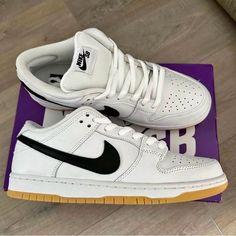 Amazing everything! Superb quality. Shoes Sneakers For Man, Nike Sb Dunk Low Outfit Men, Nike Dunks Men, Shoes Men Outfit, Guys Shoes, Yuto Horigome, Nike Skate, Nike Mens Shoes