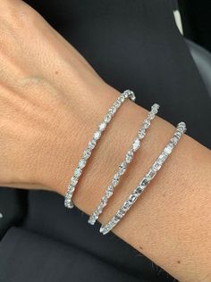 Diamond Bracelet Aesthetic, Emerald Cut Diamond Bracelet, Girl Gym Aesthetic, Aesthetic Night Life, Old Money Girl, Diamond Jewerly, White Bangles, Prom Jewellery, Fashion Week Nyc