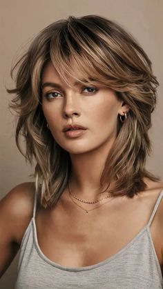 33 Layered Fall Hairstyles 2024: Trendy Cuts for Short, Medium, and Long Hair Trendy Layered Hairstyles, Medium Shag Hairstyles, Blonde Layered Hair, Haircuts For Long Hair With Layers, Shaggy Short Hair, Fall Hairstyles, Short Haircut Styles, Hairstyles 2024, Layered Haircuts For Medium Hair