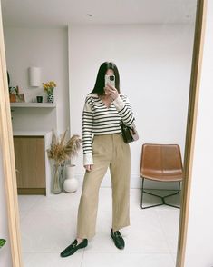 Breton Tops Are Back, and These Are the 22 Best Outfits | Who What Wear Gucci Blazer, Striped Sweater Outfit, Loafers Gucci, Striped Sweaters, Jumper Outfit, Jeans And Flats