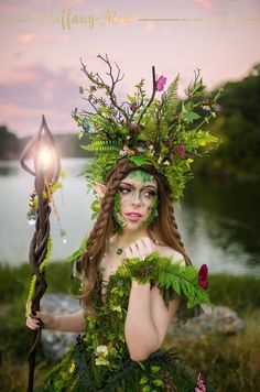 Mother Nature Cosplay, Gaia Goddess Costume, Mother Earth Costume Diy, Mother Earth Halloween Costume, Fairy Garden Costume, Mother Earth Makeup, Forest Headpiece, Mother Earth Costume, Mother Nature Costume Makeup