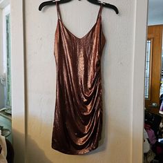 New Without Tags, Amazing Metallic Copper Dress With Red Undertones. This Is A Lightweight Dress With Some Stretch. The Straps Are Adjustable As Well. Best Fits Xs To S, Petite Height Under 5"4'. Size S Similar To Windsor, Pretty Little Thing, 12th Tribe Perfect For A Date Night Or Drinks With Friends Forever 21 Sleeveless Ruched Mini Dress, Forever 21 Ruched Mini Dress For Night Out, Forever 21 Ruched Mini Dress, Forever 21 Ruched Dress For Night Out, Forever 21 Ruched Dresses, Drinks With Friends, Petite Height, Copper Dress, 12th Tribe