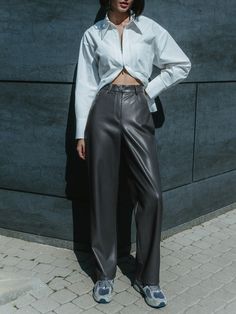 LICHI - Online fashion store :: Straight-leg vegan-leather pants Smart Casual Fall Outfits, Casual Outfits Wedding, Y2k Casual Outfits, Cozy Outfit Aesthetic, Aesthetic Business Casual, Women Smart Casual, Dresses Concert, Cargo Dress Pants, Fall Outfits Y2k