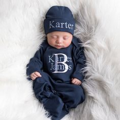 Our personalized baby boy outfit makes the perfect baby shower gift or coming home outfit and features fold over feet and mittens! Romper and hat are navy, light-medium weight cotton blend with white initial and light blue names. Don't miss the fun! Sign up for exclusive sales and offers HERE Sizing: Preemie up to 6.5lbs Newborn up to 9 lbs 0-3m 9-13 lbs 3-6m 13-16lbs Rompers tend to run slightly bigger to accommodate average to larger sized babies PLEASE NOTE: THIS IS AN EMBROIDERED ITEM Please Newborn Boy Hospital Outfit, Coming Home Outfit Boy, Newborn Baby Boy Gifts, Baby Boy Monogram, Personalized Baby Boy Gifts, Baby Coming Home Outfit, Newborn Boy Clothes, Girls Coming Home Outfit, Baby Boy Clothes Newborn