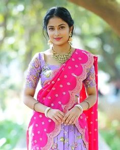 South Dress, Indian Bride Poses, New Photo Style, Women's Suits, Photo Style, Indian Saree, Beautiful Women Over 40, Beautiful Smile Women