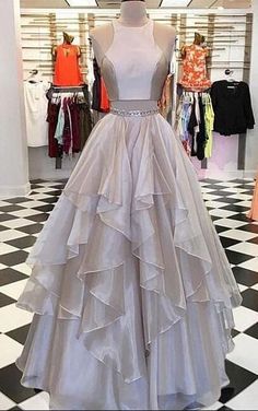 HWelcome to https://www.luulla.com/store/prettypromAll the dresses could be custom made, there are no extra cost to do custom size and color.Please noted:We could make the dresses according to the pictures came from you,we welcome retail and wholesale.Contact us: happybridal2017@gmail.comA.Condition:brand new ,column ,mermaid or A-line style,Length:knee length,Tea -Length,or floor length are all a.. Gonna In Tulle, Beaded Formal Dress, Prom Dress Evening, Prom Dresses Two Piece, Piece Prom Dress, A Line Prom Dresses, فستان سهرة, Pageant Dress, Lehenga Designs