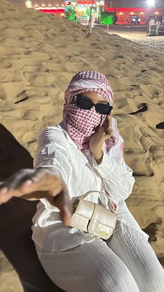 Girl Mask, Funny Snapchat Pictures, Iphone Instagram, Snapchat Picture, Ocean Sunset Photography, Thug Life, Abayas Fashion, Girls Life