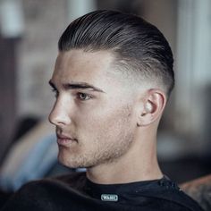 01 Low Fade Haircut Men's, Haircut And Beard, Low Skin Fade, Low Fade Haircut, Low Maintenance Haircut, Mens Hairstyles Thick Hair, Long Hair On Top, Men Haircut Styles