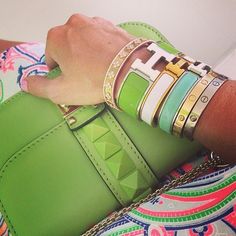 Hermes Accessories, Valentino Bags, Bijoux Diy, Girls Best Friend, Louis Vuitton Handbags, Fashion Bracelets, Cartier