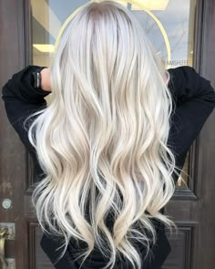 Blonde Foils, Frontal Hair, Icy Blonde Hair, Wig Material, Frontal Hairstyles, Icy Blonde